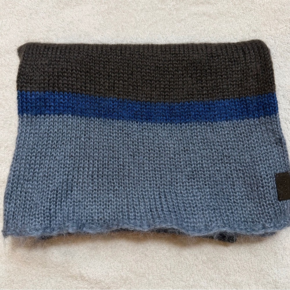 Gucci Brown and Blue Knit Scarf